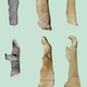 Caption: The humerus (top) and a bone from the shoulder girdle (coracoid, bottom) of the Paleocene giant penguin Kumimanu biceae, compared to the corresponding bones of one of the largest fossil penguins known to date (Pachydyptes ponderosusfrom the Eocene in New Zealand) and those of an Emperor Penguin (Aptendodytes forsteri). Credit: G. Mayr/Senckenberg Research Institute